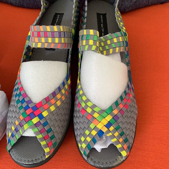 Steve Madden - Picture 2 of 6